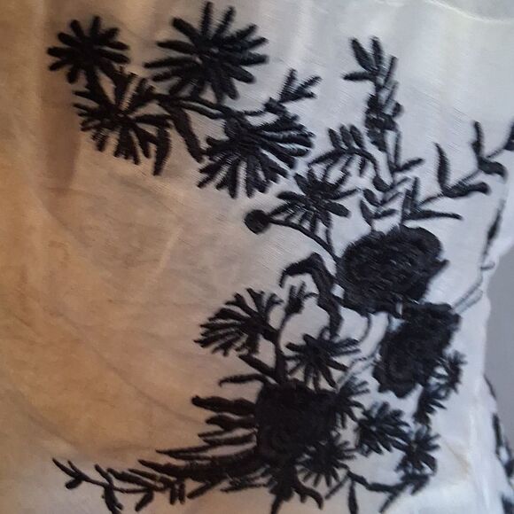 Anthropologie LITHE Cream Sleeveless Ruffled Peplum Blouse - Picture 3 of 9